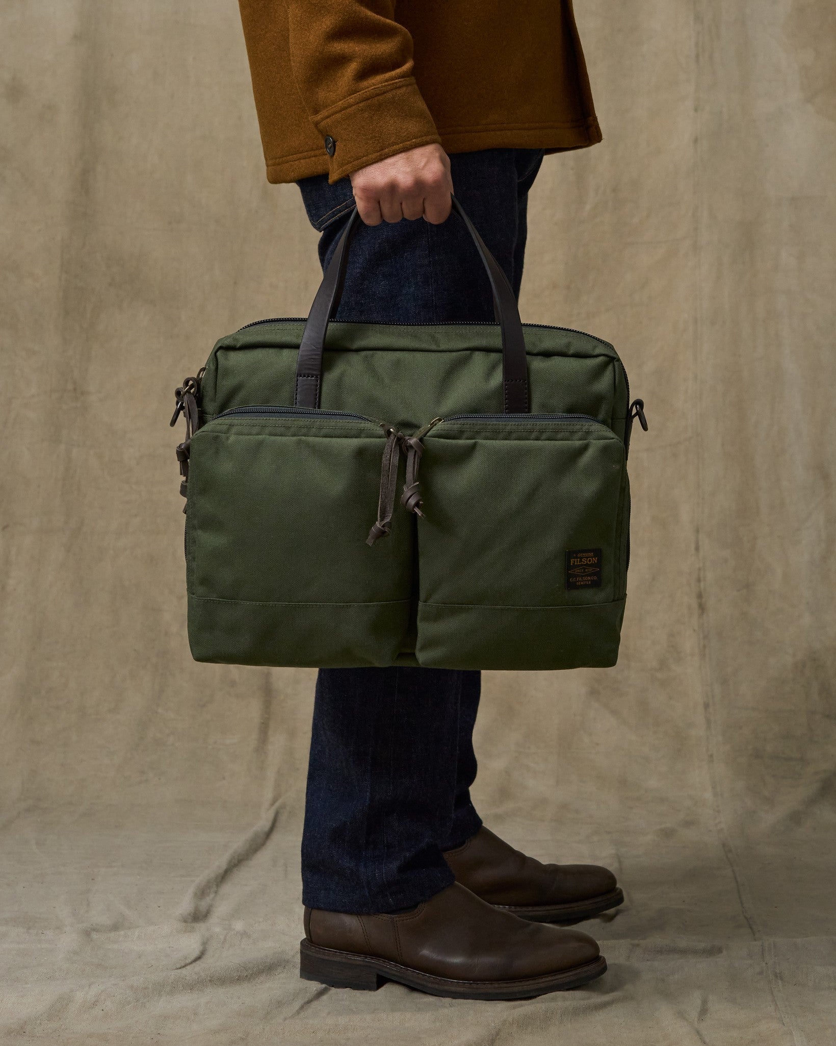 Alternative view of Dryden Briefcase - Otter Green